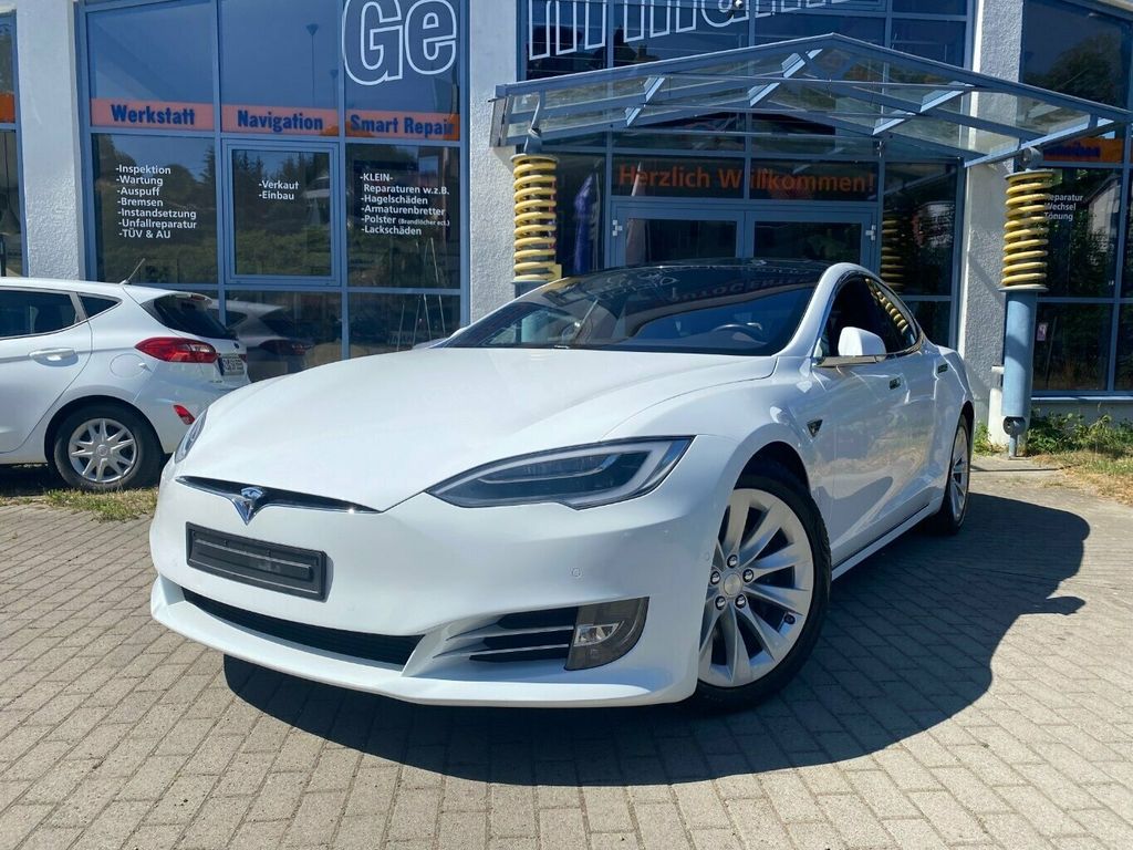 Tesla Model S 2016
