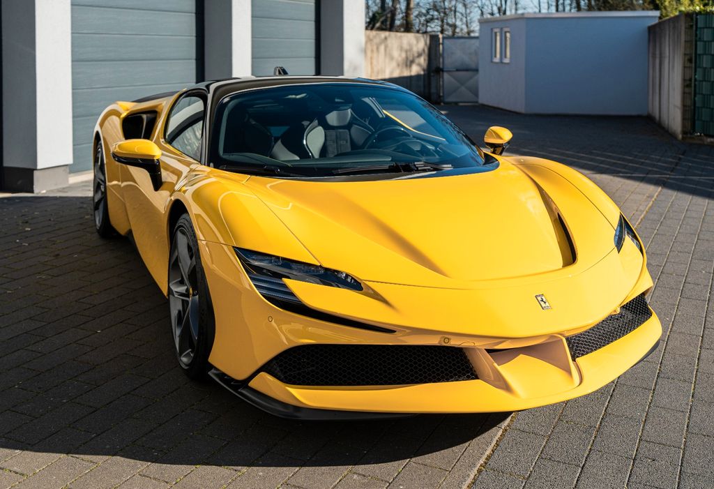 Ferrari SF90 2022