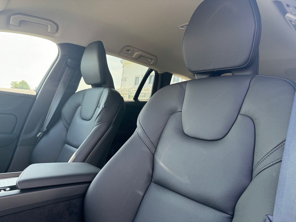 Volvo V60 2023