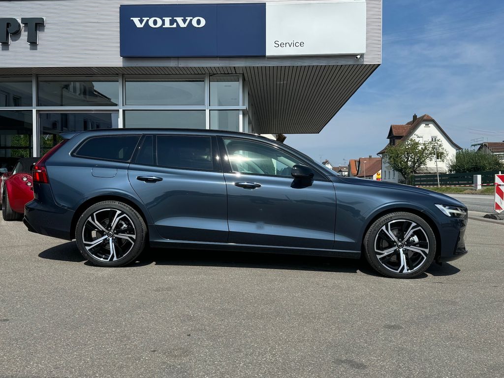 Volvo V60 2023