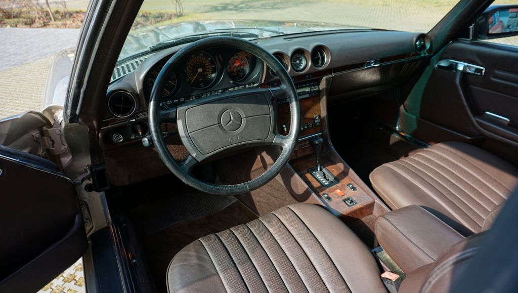 Mercedes-Benz 560 1987