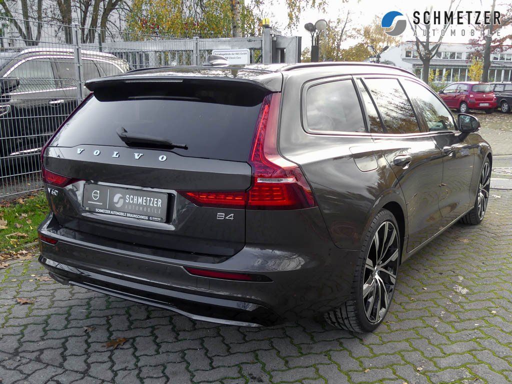 Volvo V60 2023