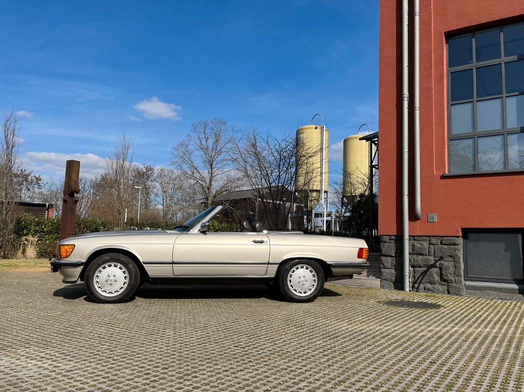 Mercedes-Benz 560 1987