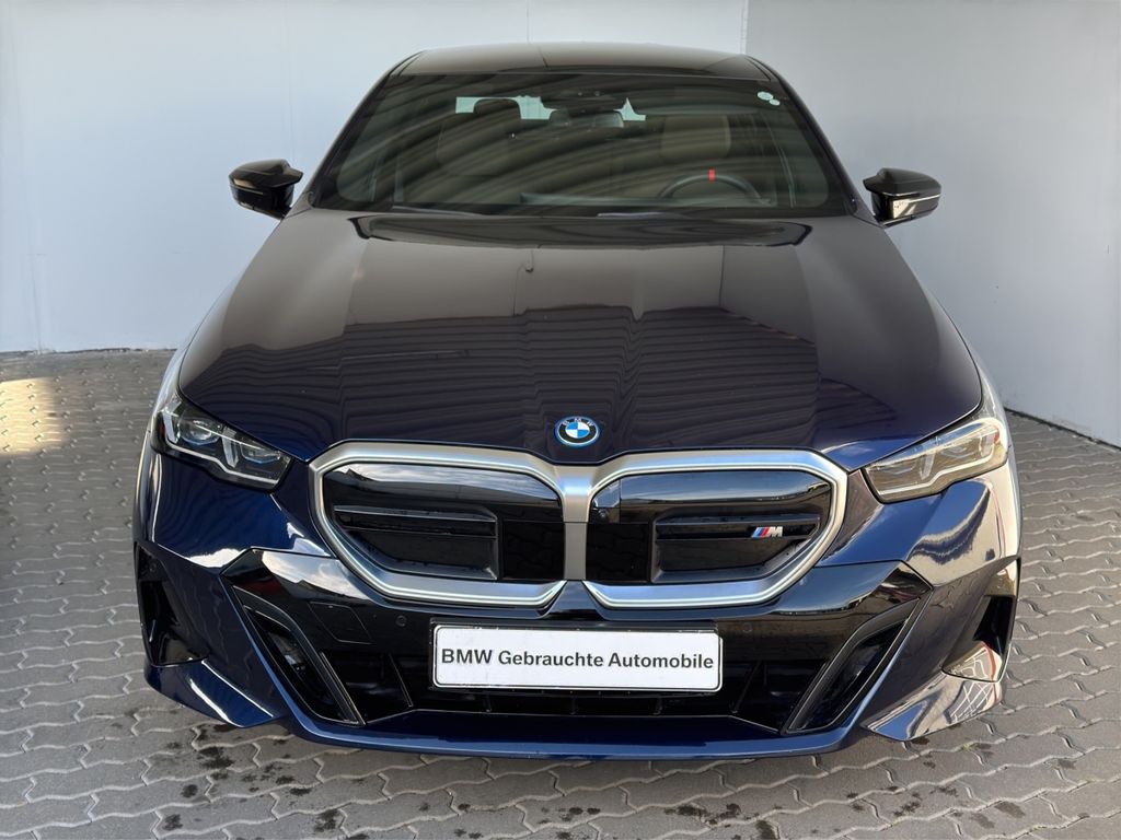 BMW i5 2024