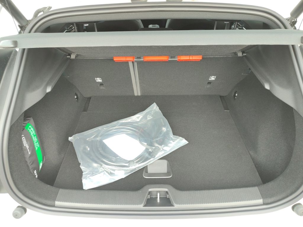 Volvo EX30 2025