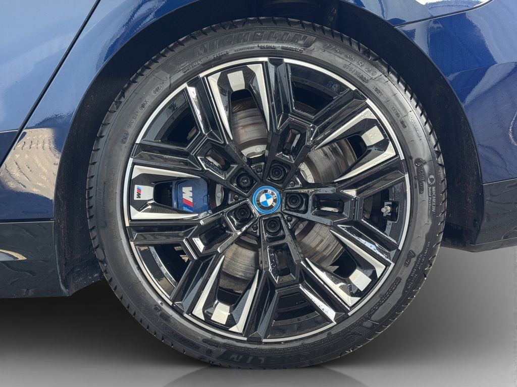 BMW i5 2024
