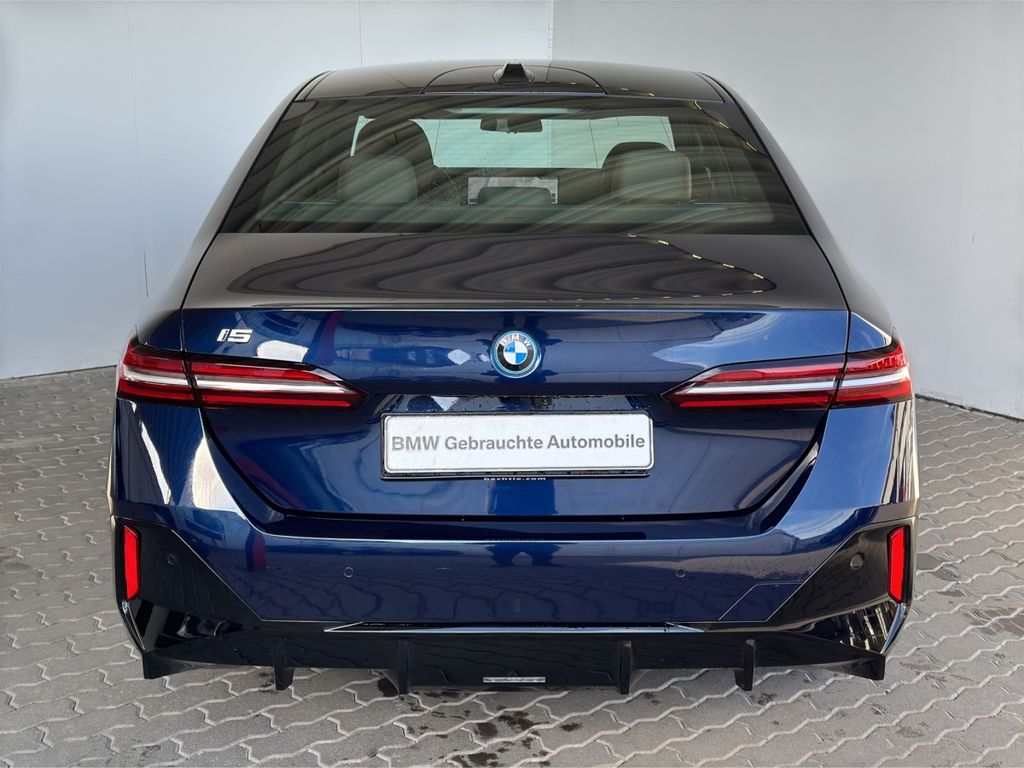 BMW i5 2024