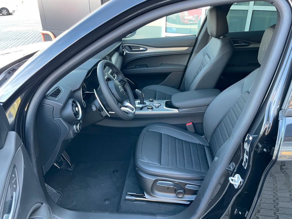 Alfa Romeo Stelvio 2023