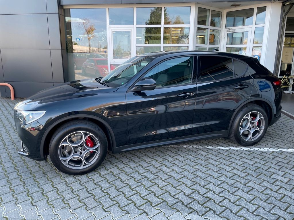 Alfa Romeo Stelvio 2023