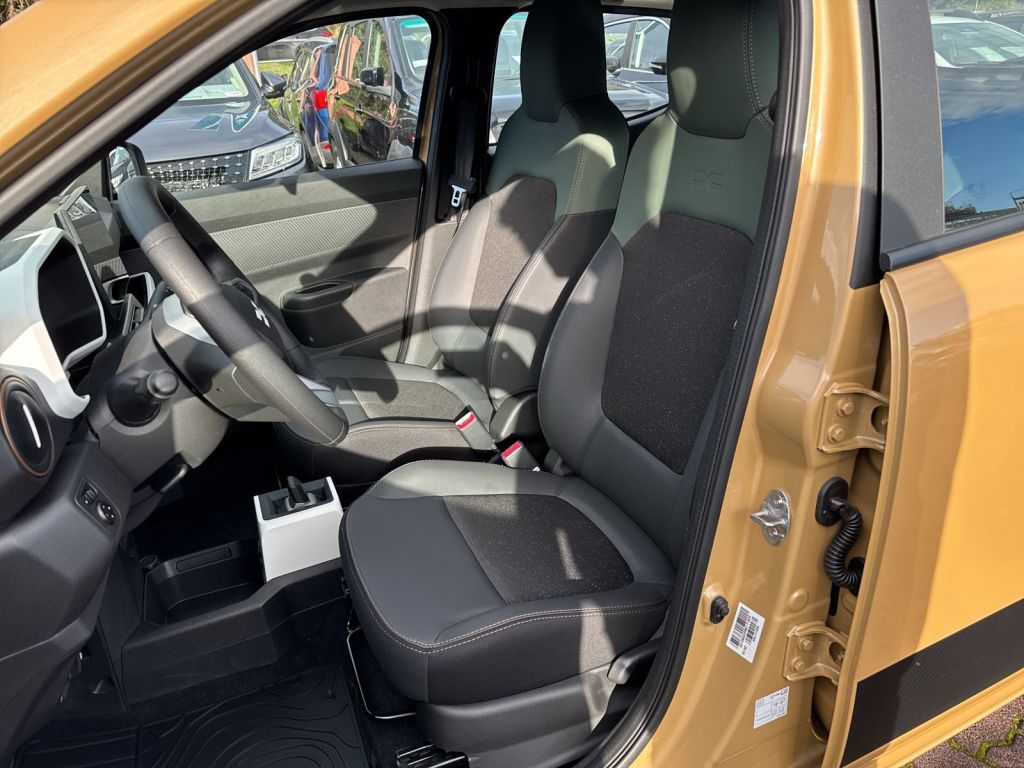 Dacia Spring 2025
