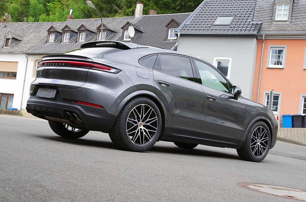 Porsche Cayenne 2025