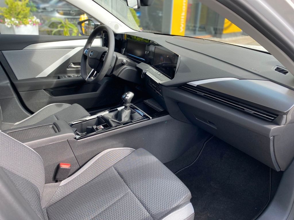 Opel Astra 2024
