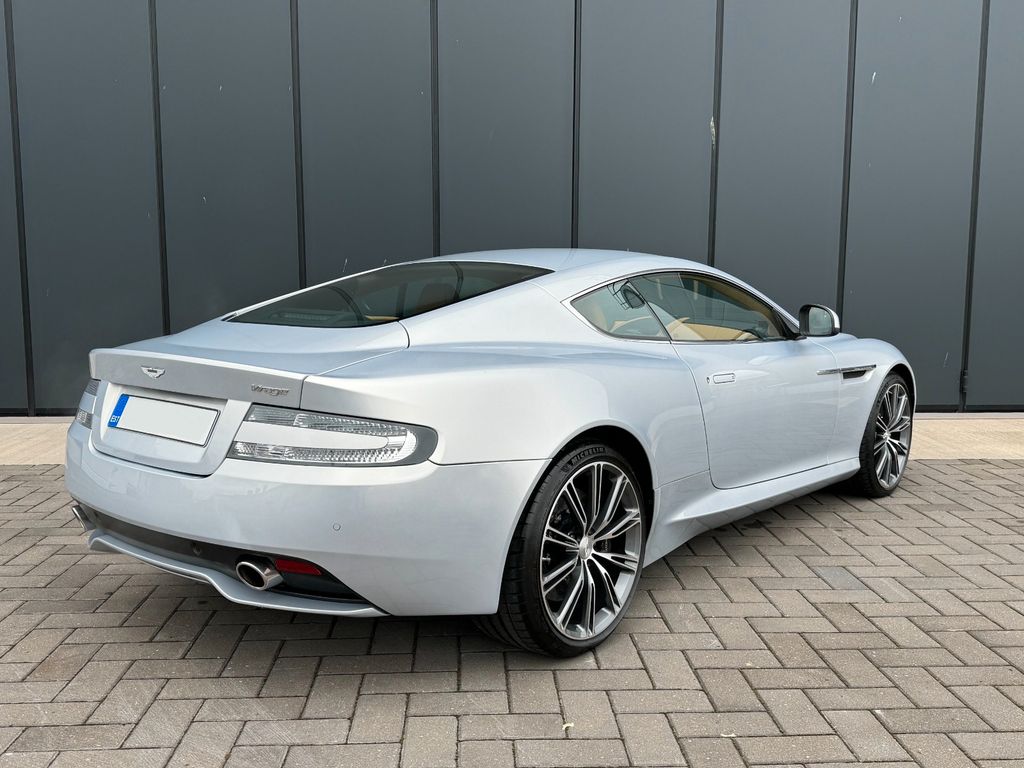 Aston Martin Virage 2011