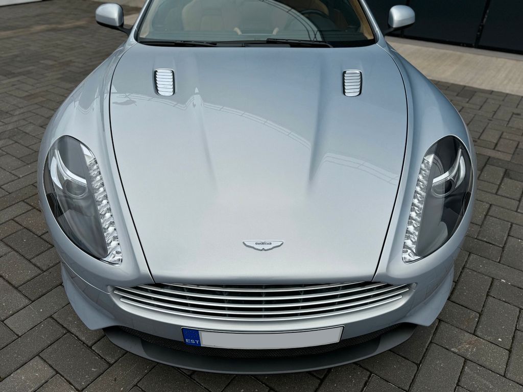 Aston Martin Virage 2011