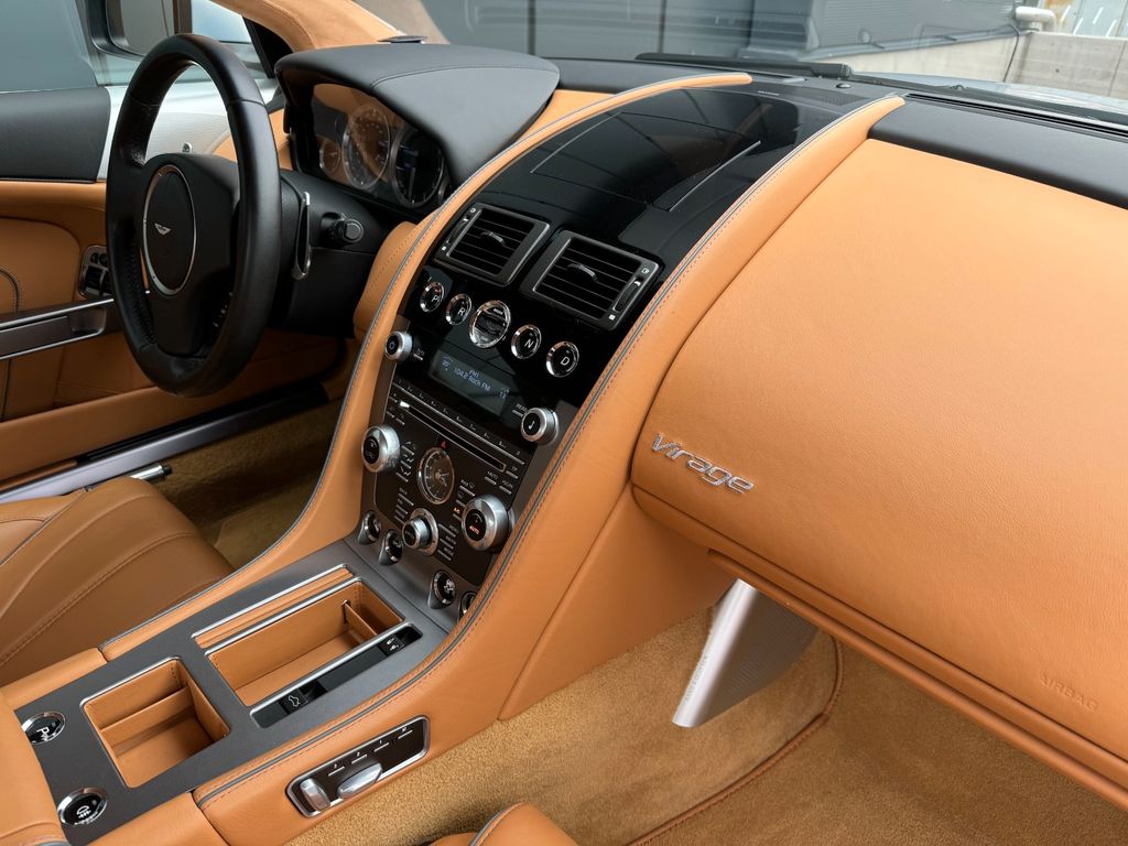 Aston Martin Virage 2011