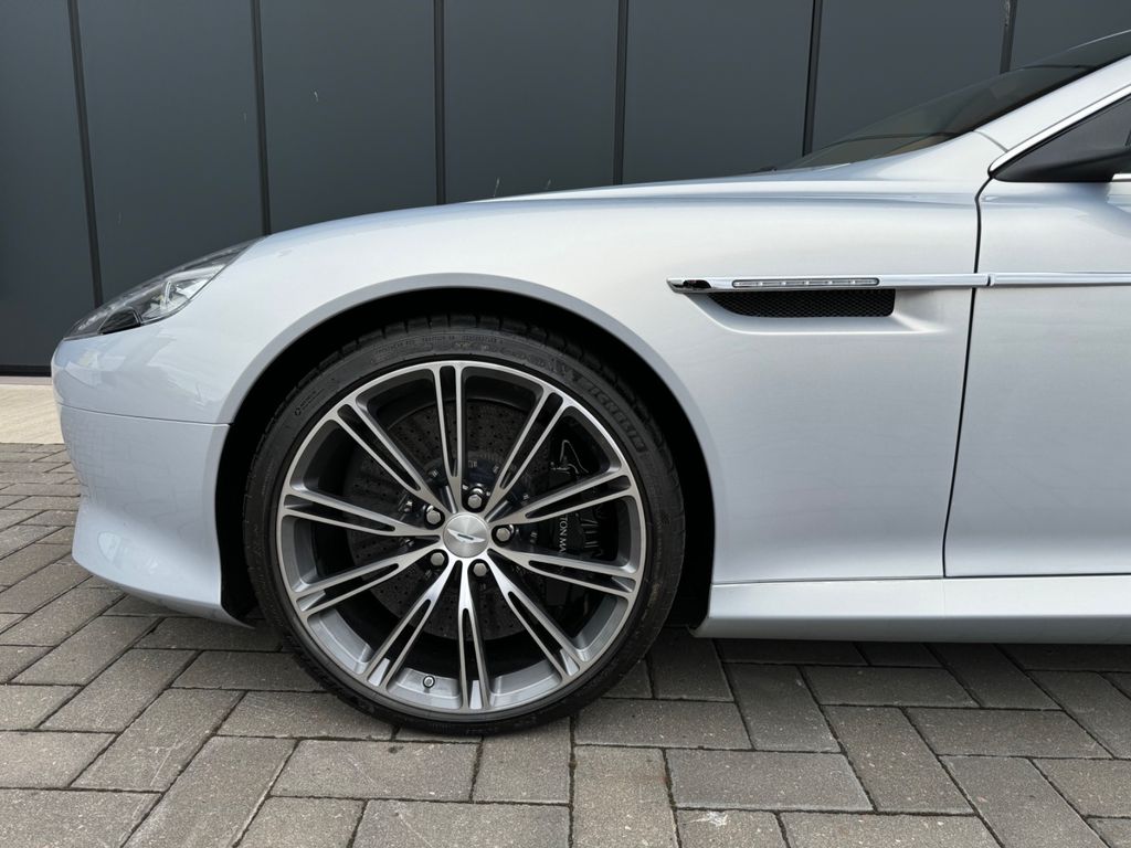 Aston Martin Virage 2011