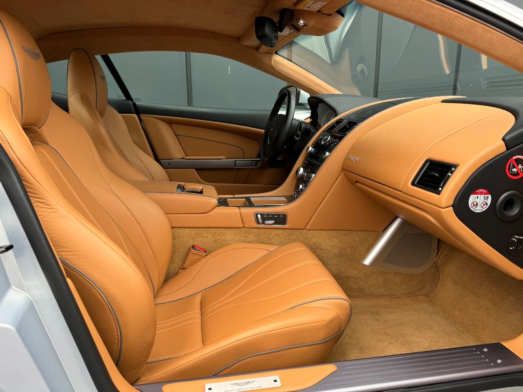 Aston Martin Virage 2011