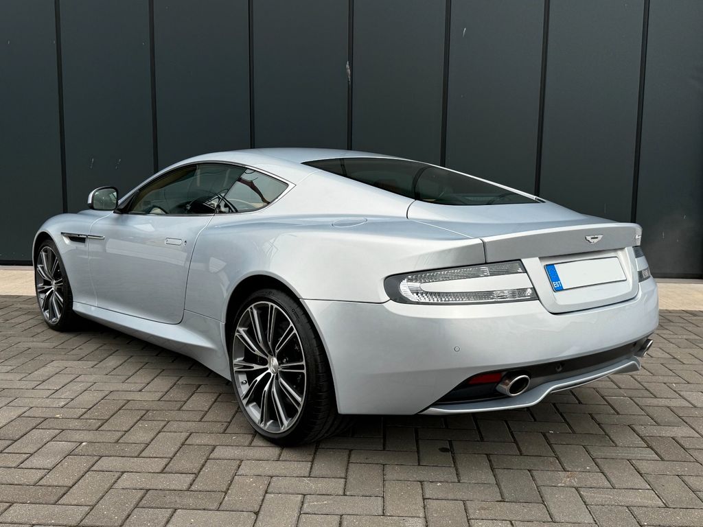 Aston Martin Virage 2011