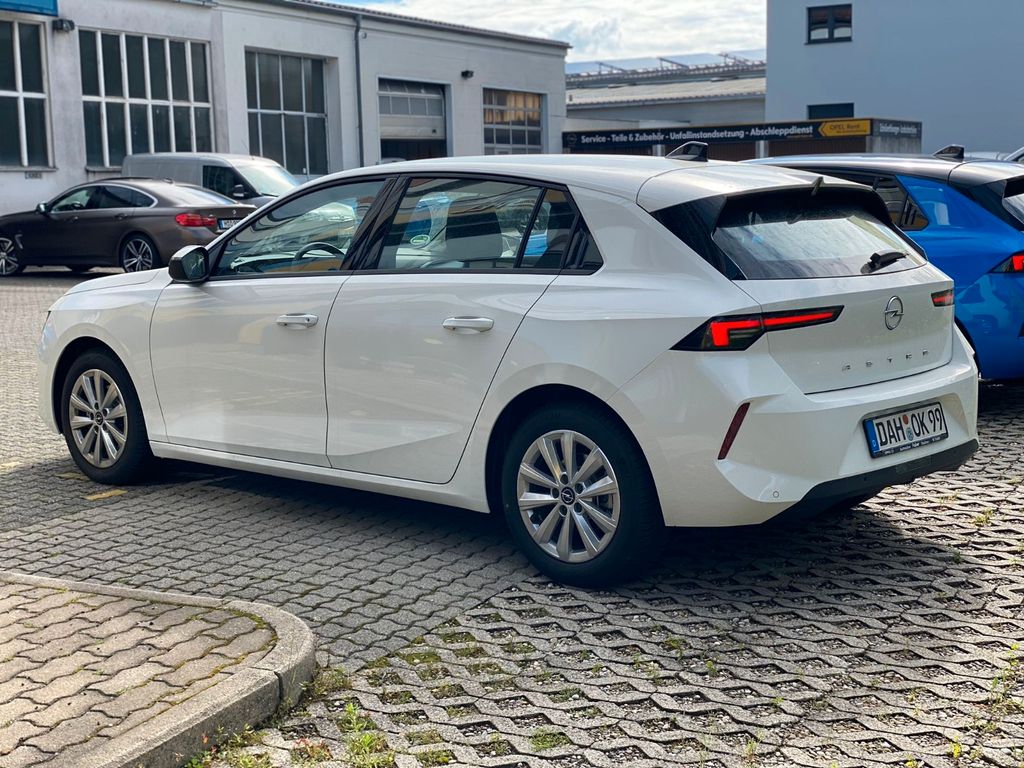 Opel Astra 2024