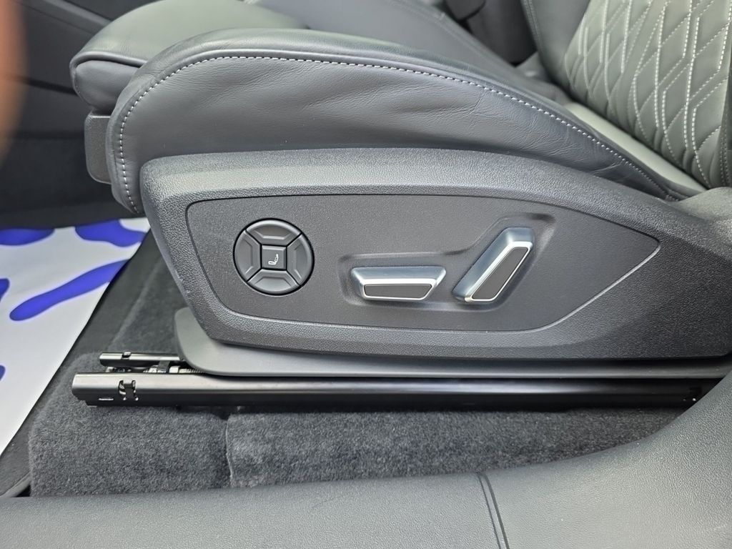 Audi SQ6 e-tron 2024