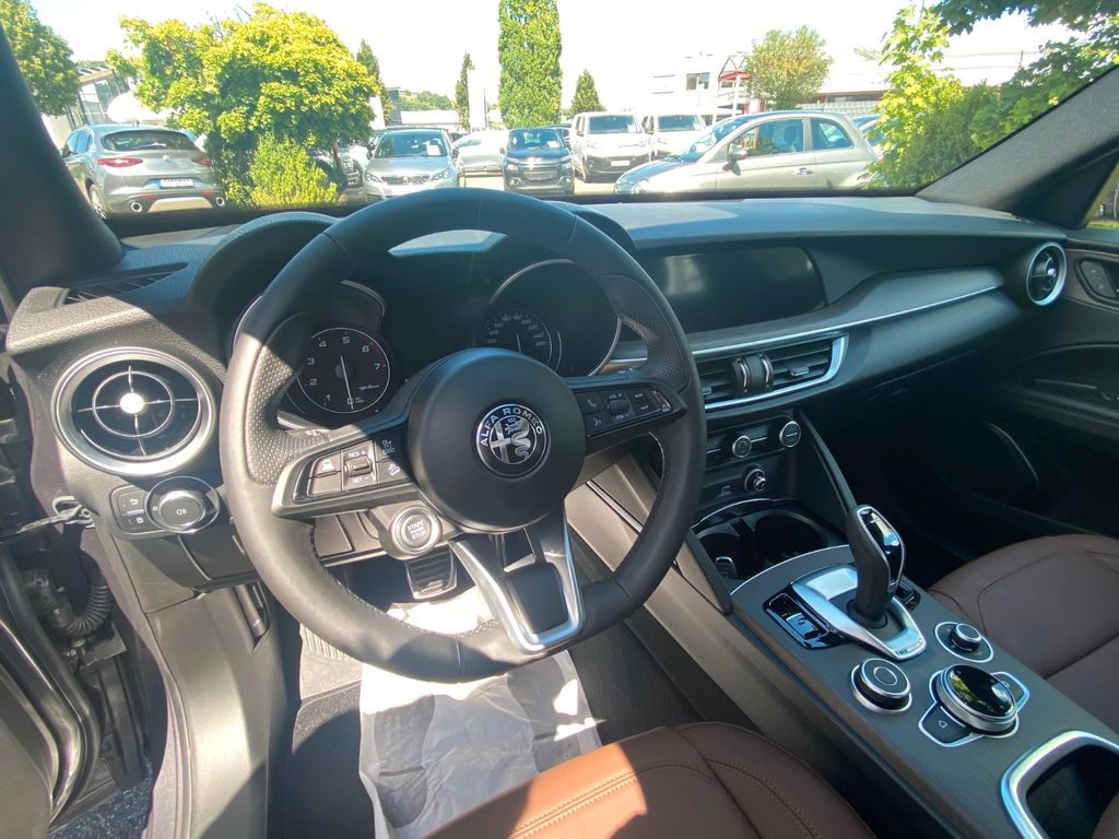 Alfa Romeo Stelvio 2022