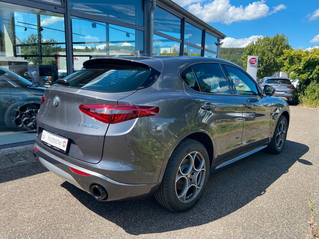 Alfa Romeo Stelvio 2022