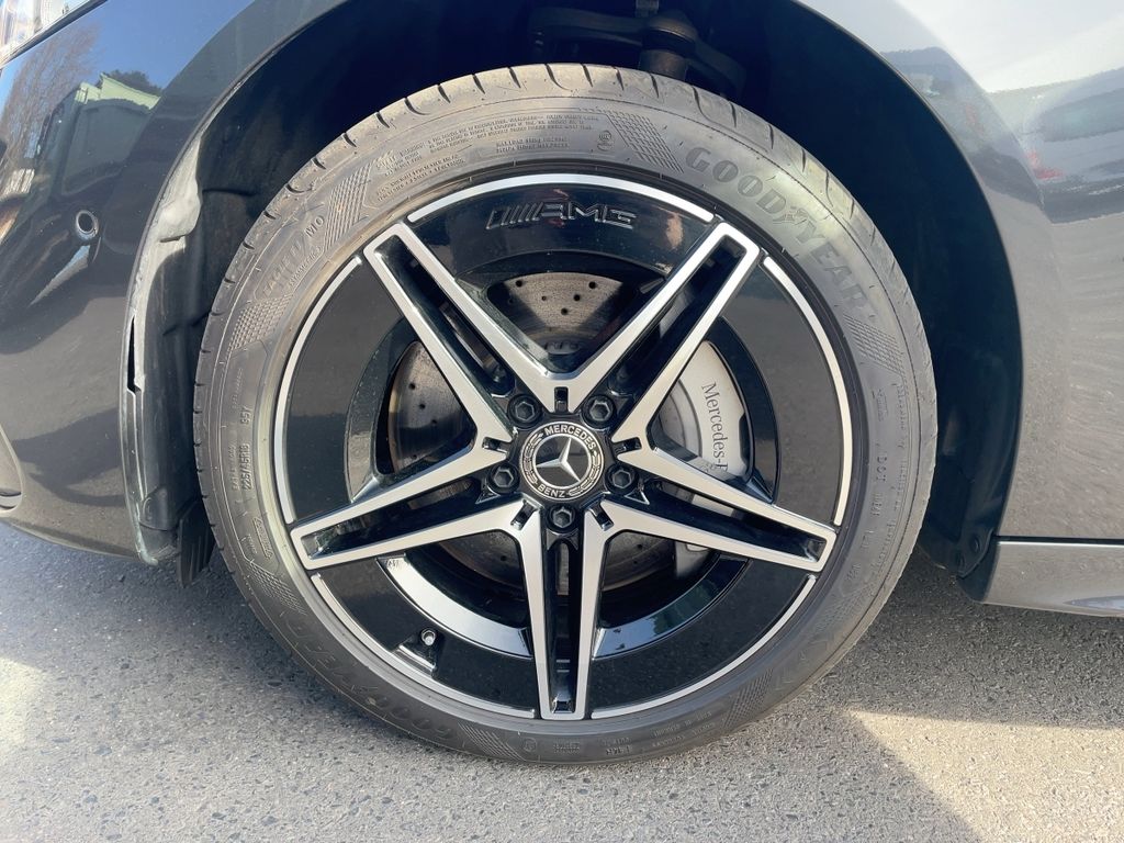 Mercedes-Benz C 300 2024