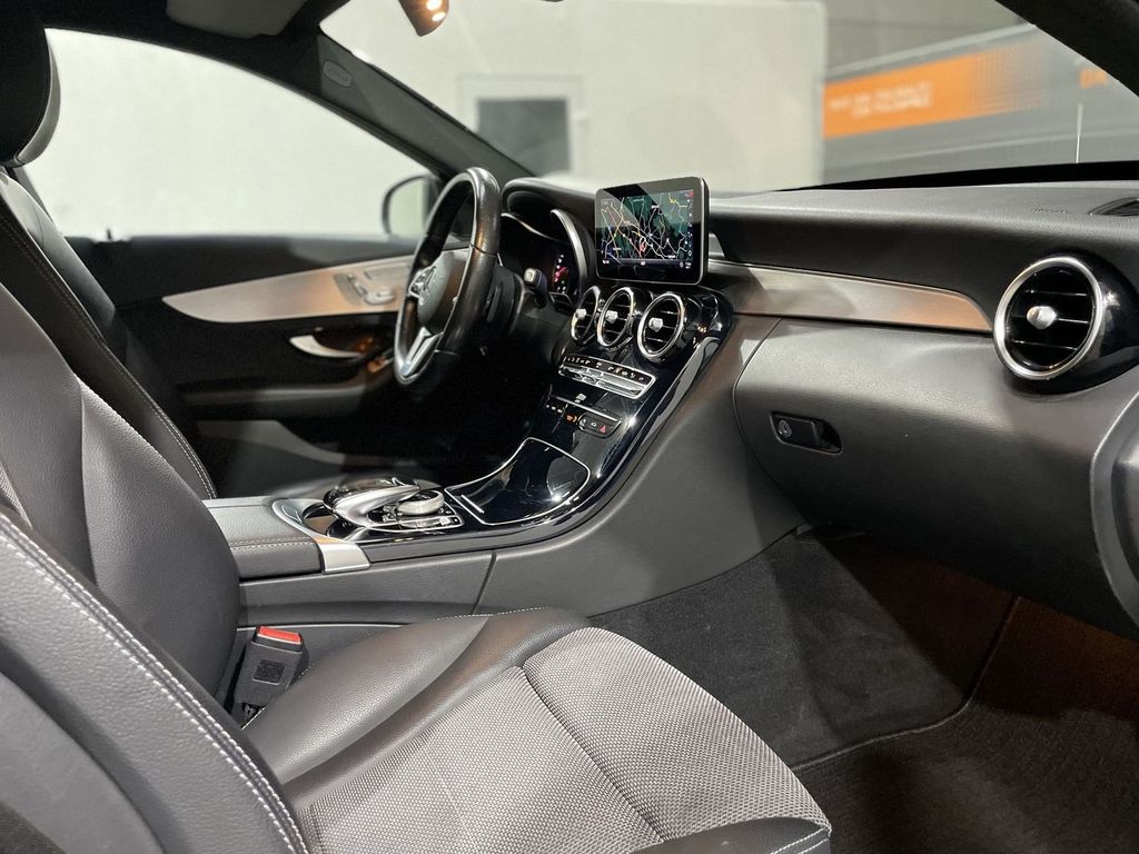 Mercedes-Benz C 300 2021