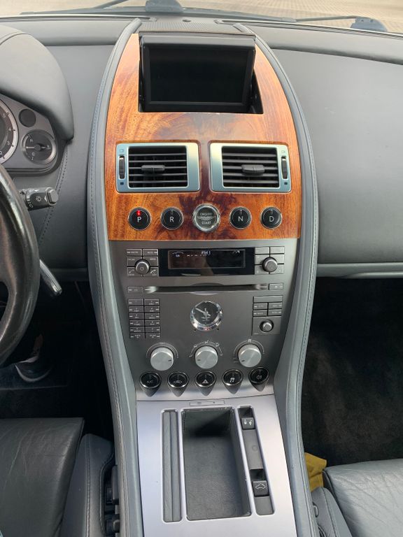 Aston Martin DB9 2006