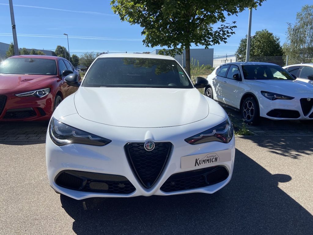 Alfa Romeo Stelvio 2023