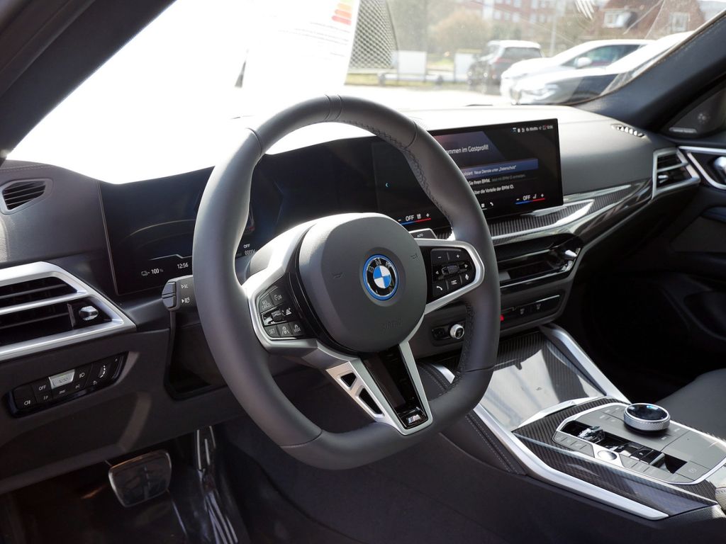 BMW i4 2025