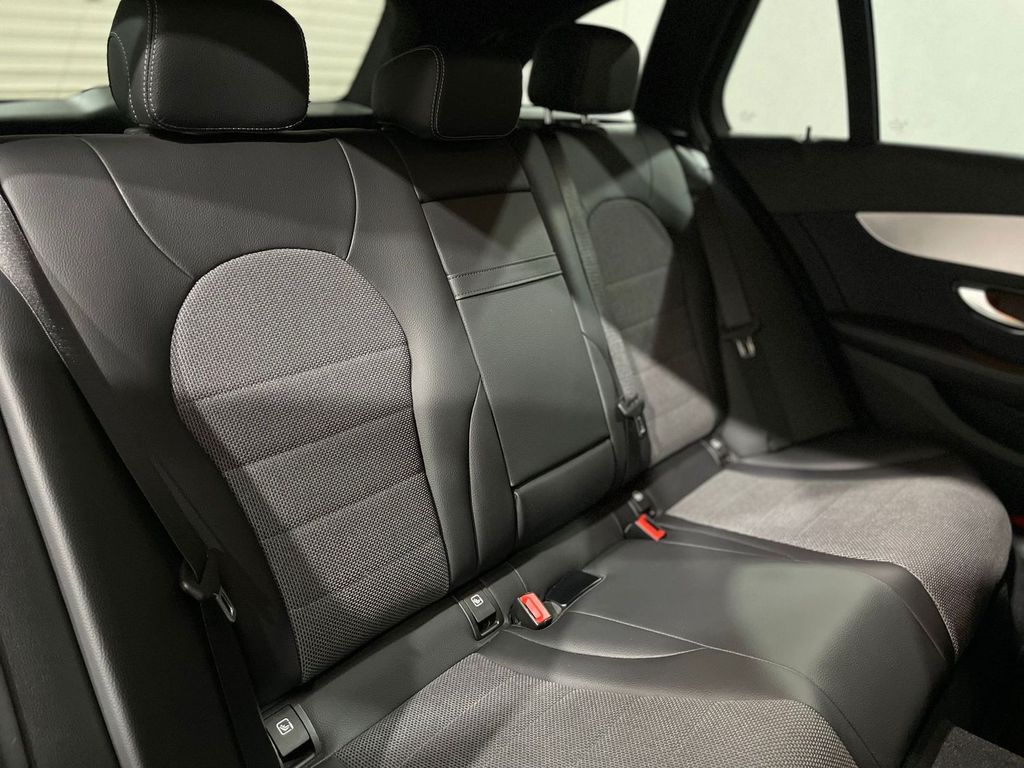 Mercedes-Benz C 300 2021