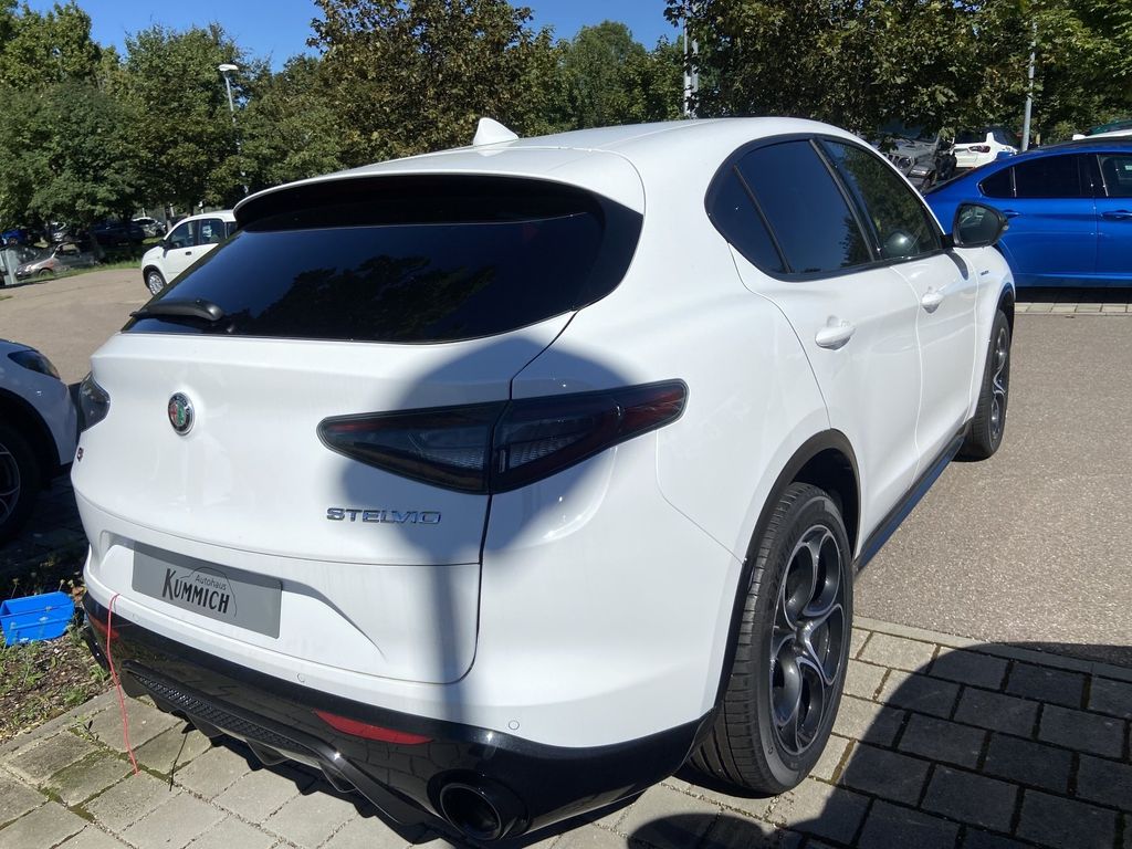 Alfa Romeo Stelvio 2023