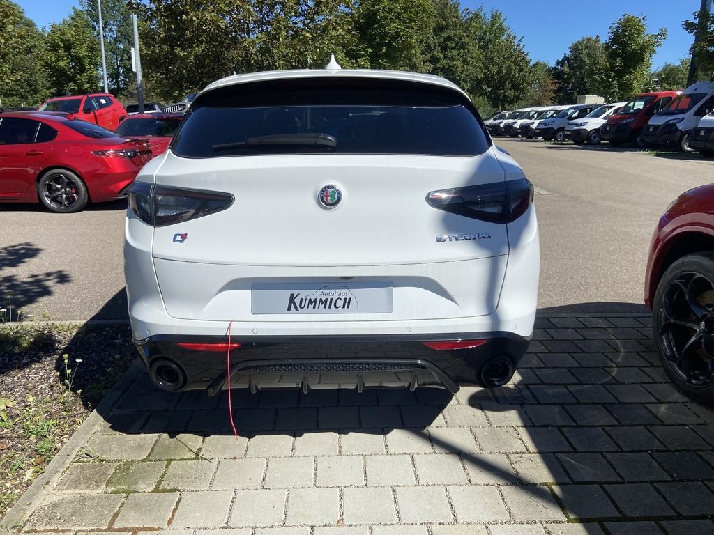 Alfa Romeo Stelvio 2023