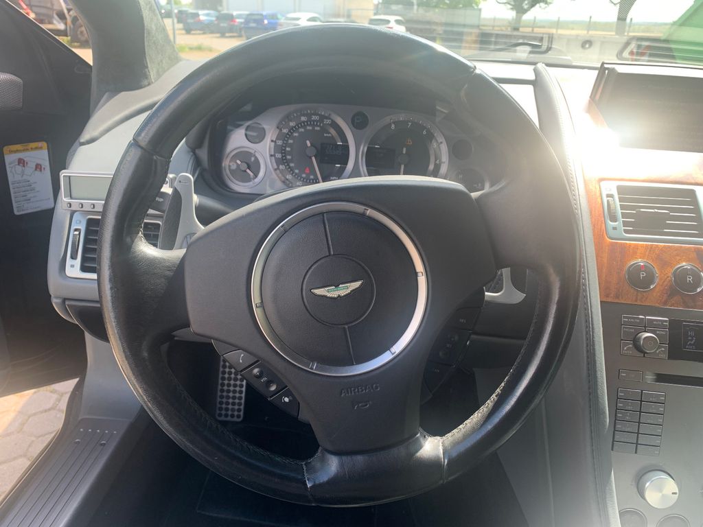 Aston Martin DB9 2006