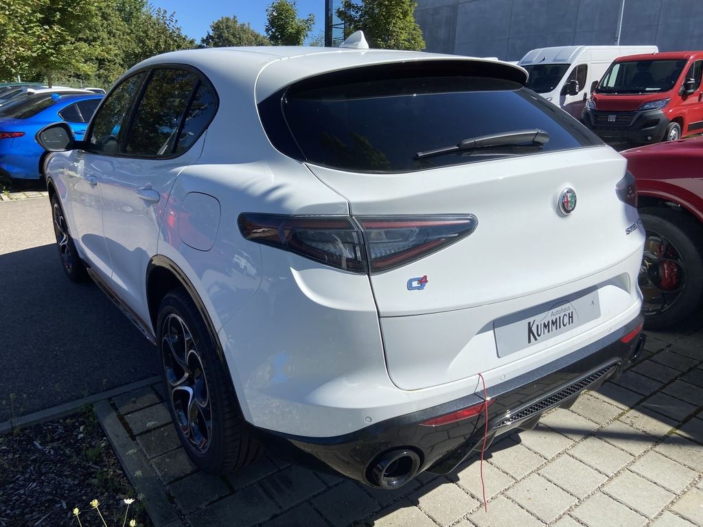 Alfa Romeo Stelvio 2023