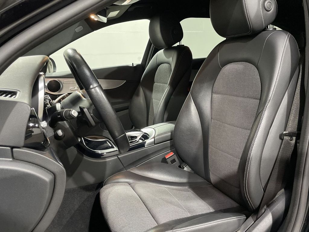 Mercedes-Benz C 300 2021