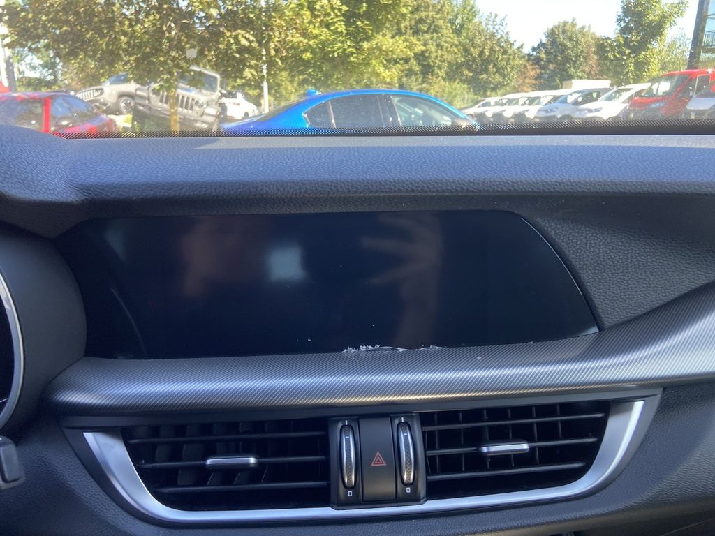 Alfa Romeo Stelvio 2023