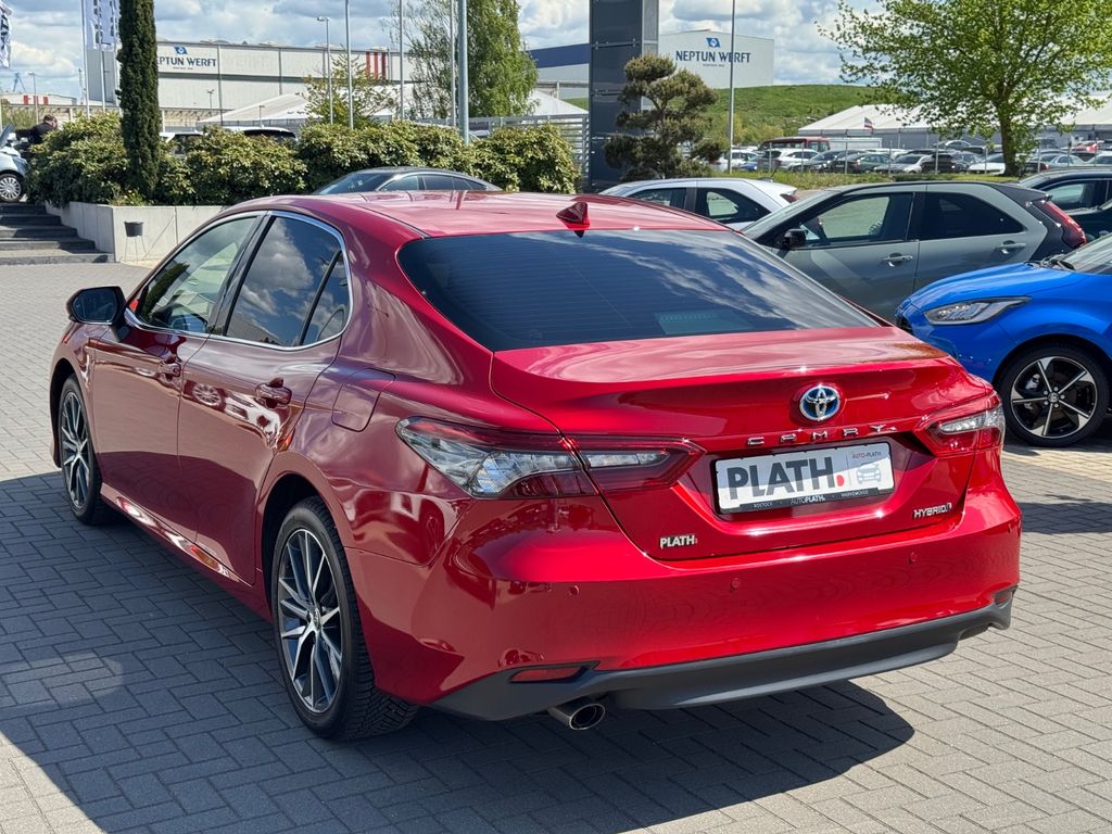 Toyota Camry 2021