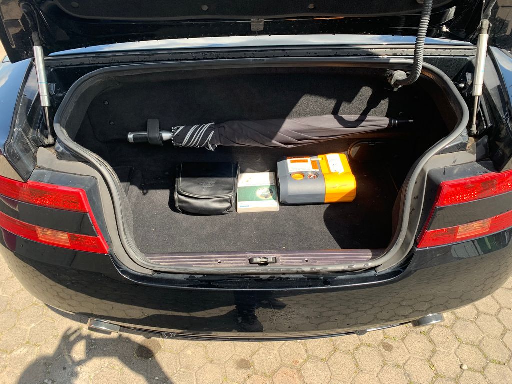 Aston Martin DB9 2006