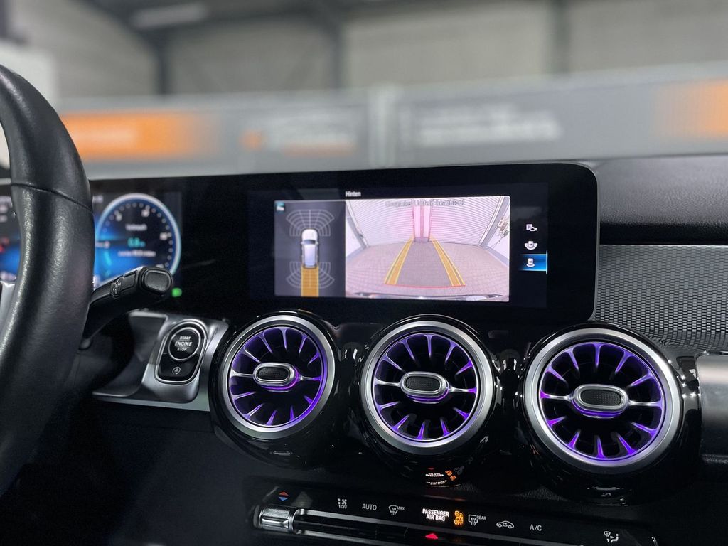 Mercedes-Benz GLB 180 2020