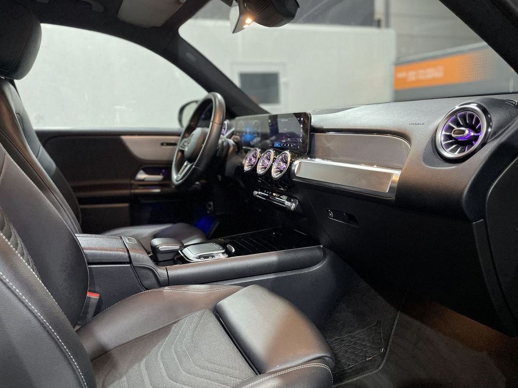 Mercedes-Benz GLB 180 2020