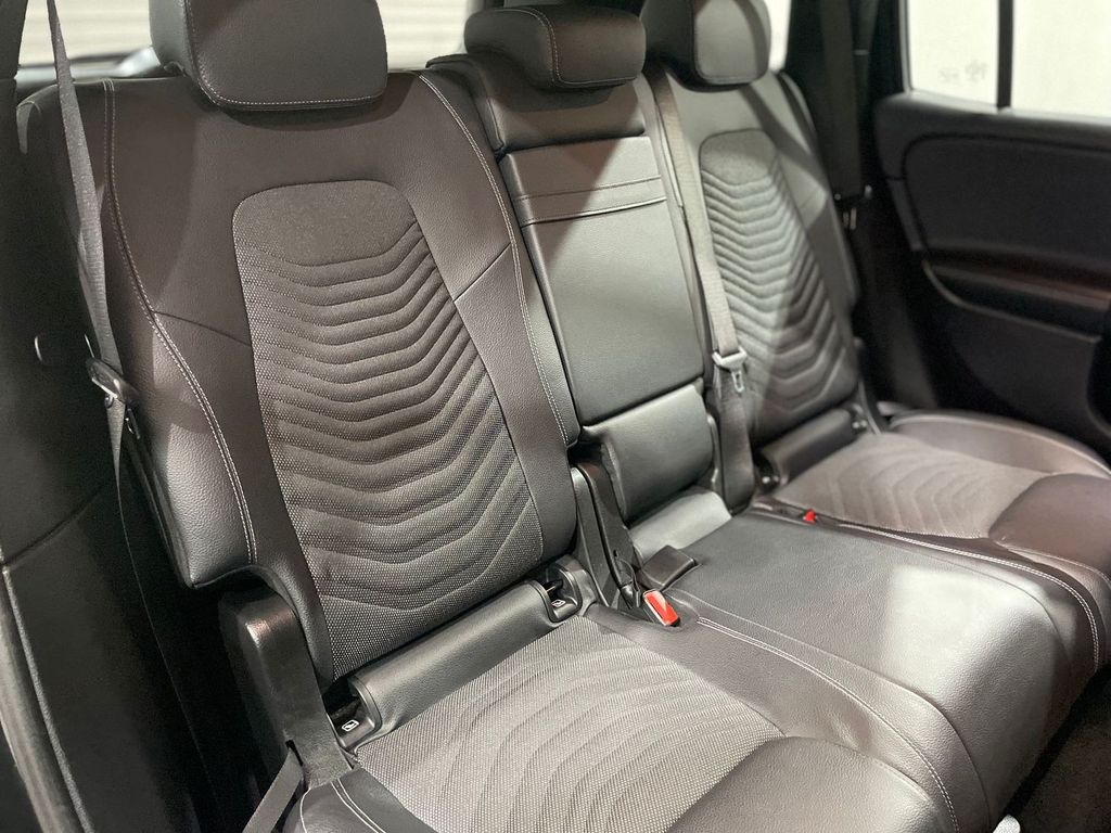 Mercedes-Benz GLB 180 2020