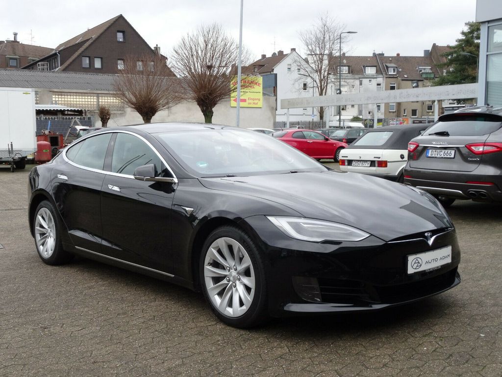 Tesla Model S 2017