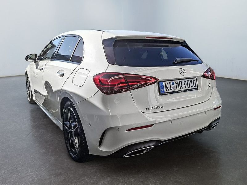 Mercedes-Benz A 200 2025