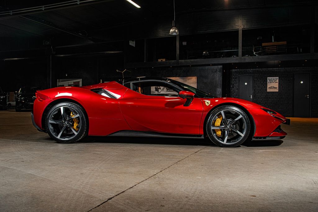 Ferrari SF90 2024