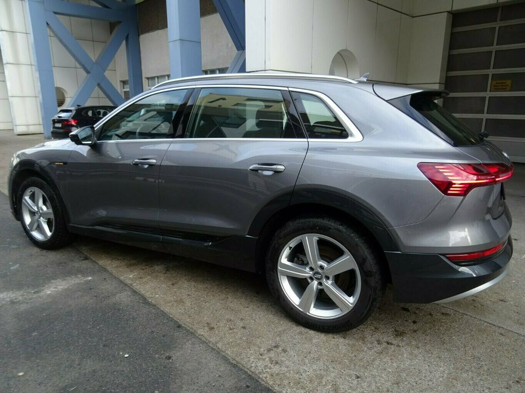 Audi e-tron 2019