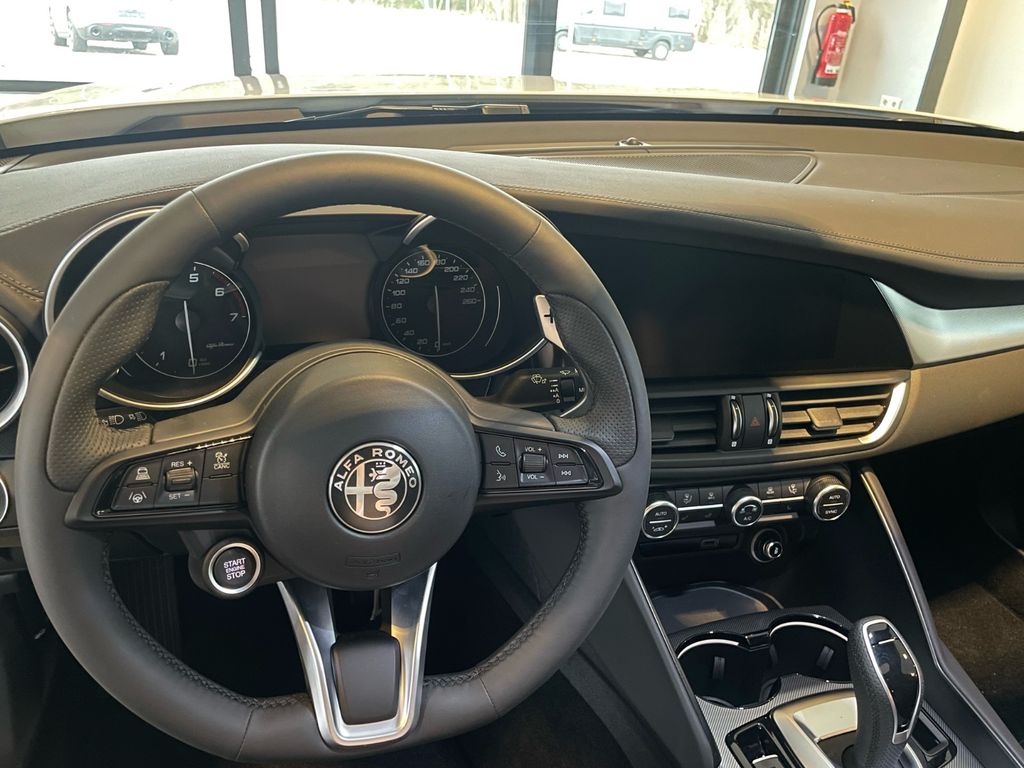 Alfa Romeo Giulia 2023