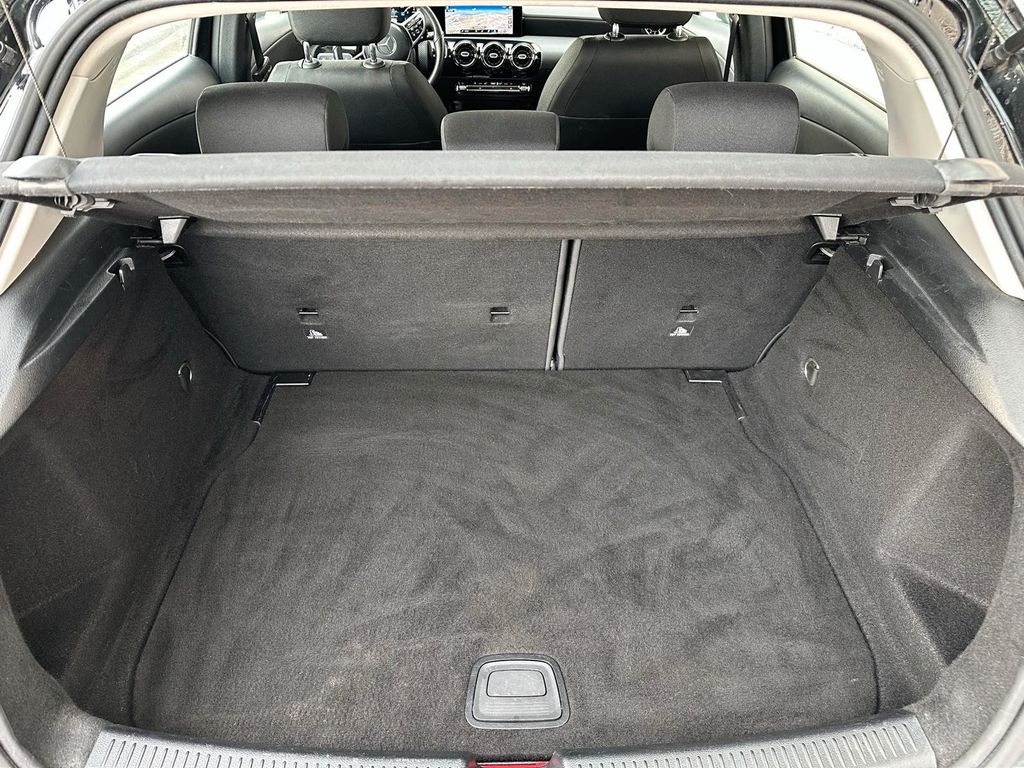 Mercedes-Benz A 180 2021