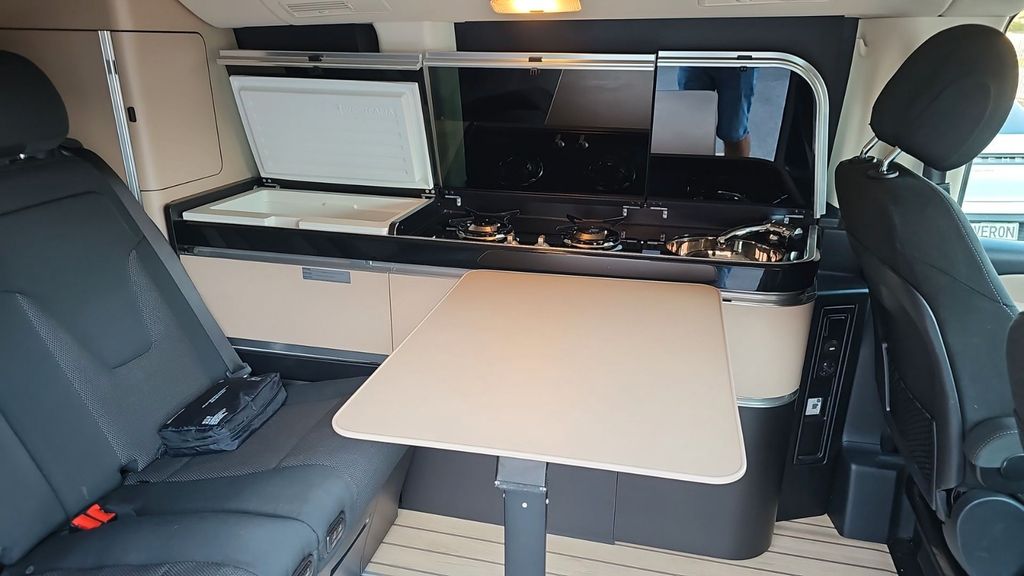 Mercedes-Benz 220 2019